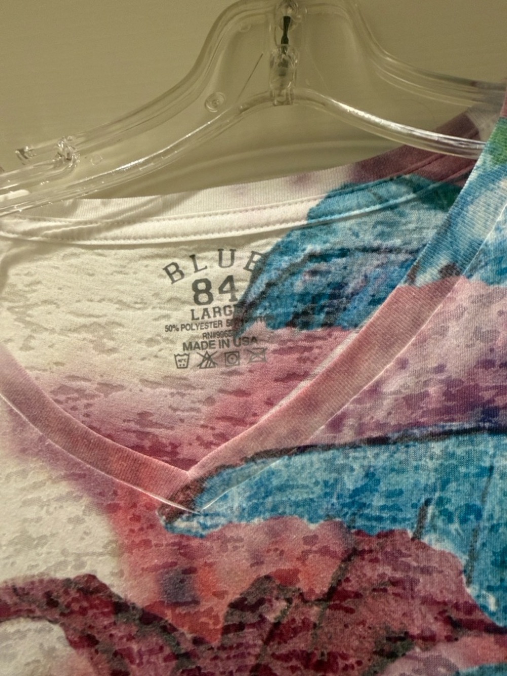 Blue 84 V-Neck Palm Watercolor Tee in White, Pink & Blue - Picture 2 of 4